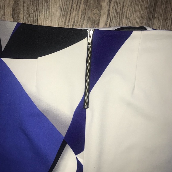 Beautiful pencil skirt - Picture 3 of 7